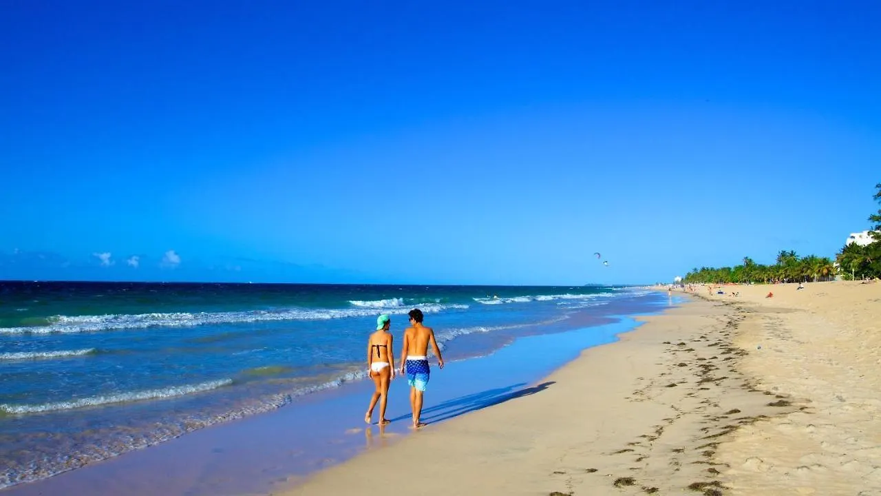 2 Bdr Beach Apartment, Generator Parking Included San Juan